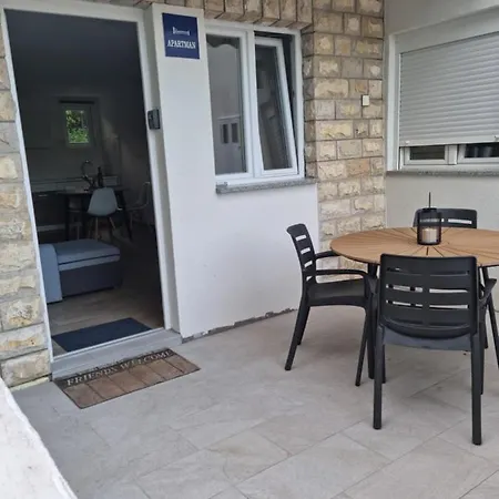 Ivaana Apartament Banjol